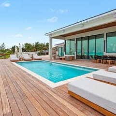 Beachfront Luxe 6BR+2BR Guest House, Pool