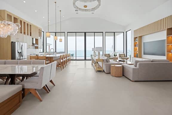 Beachfront Luxe 6BR Villa, Pool & Bay Views - Image 2