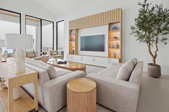 Beachfront Luxe 6BR+2BR Guest House, Pool - Image 4